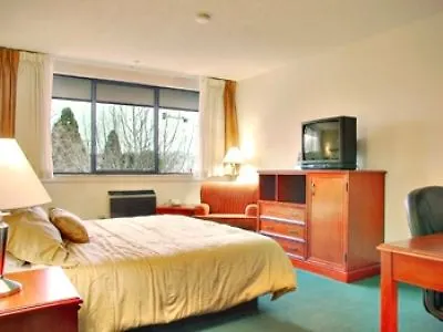The Loyal Inn Seattle Hotel